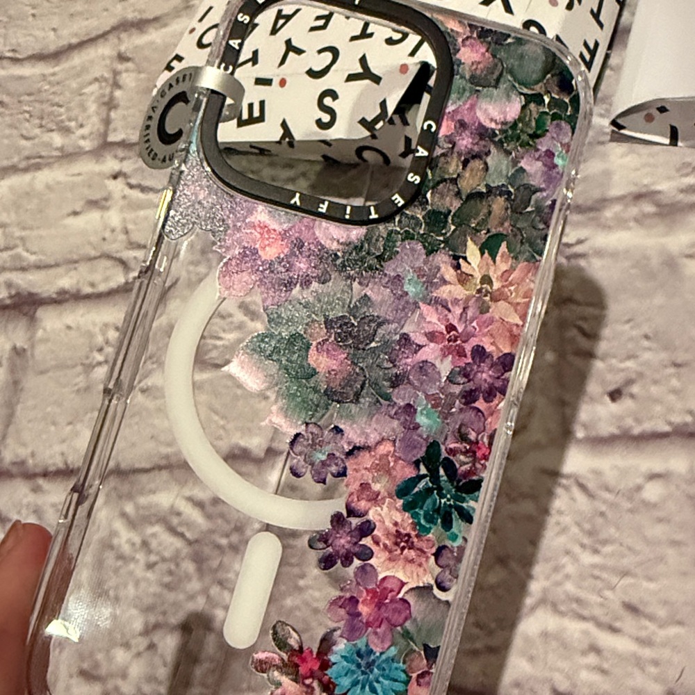 Casetify Floral colorful and Clear Phone Case 16 Pro MagSafe - Picture 4 of 5